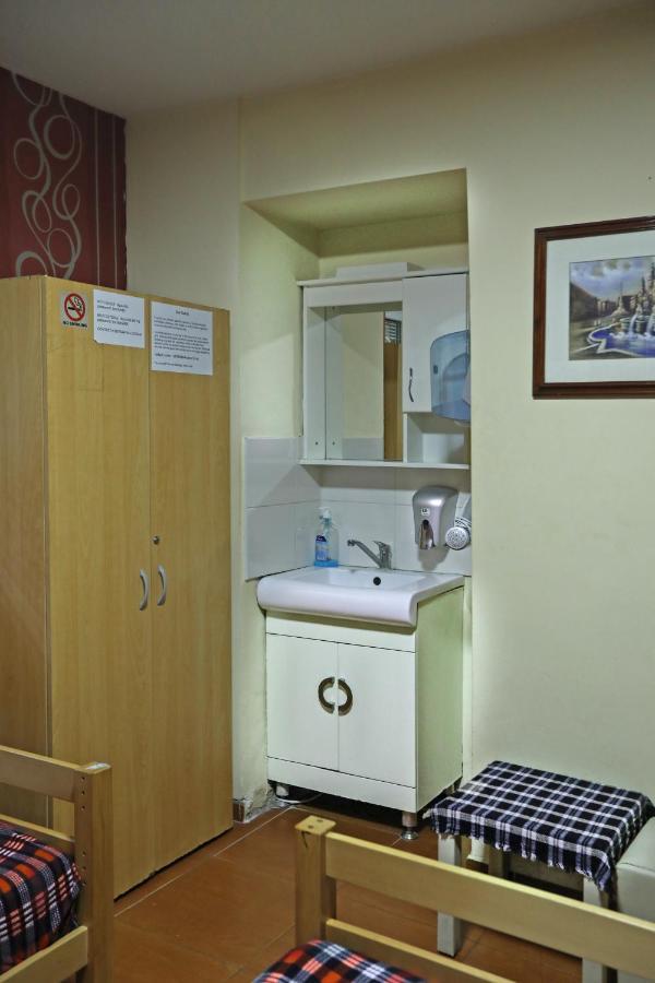 Hostel 42 Skopje Eksteriør bilde