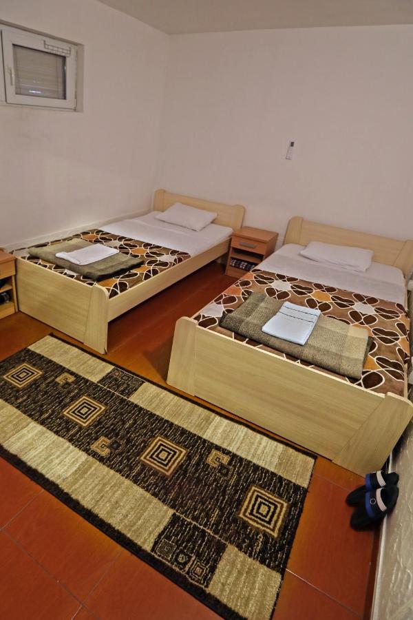 Hostel 42 Skopje Eksteriør bilde